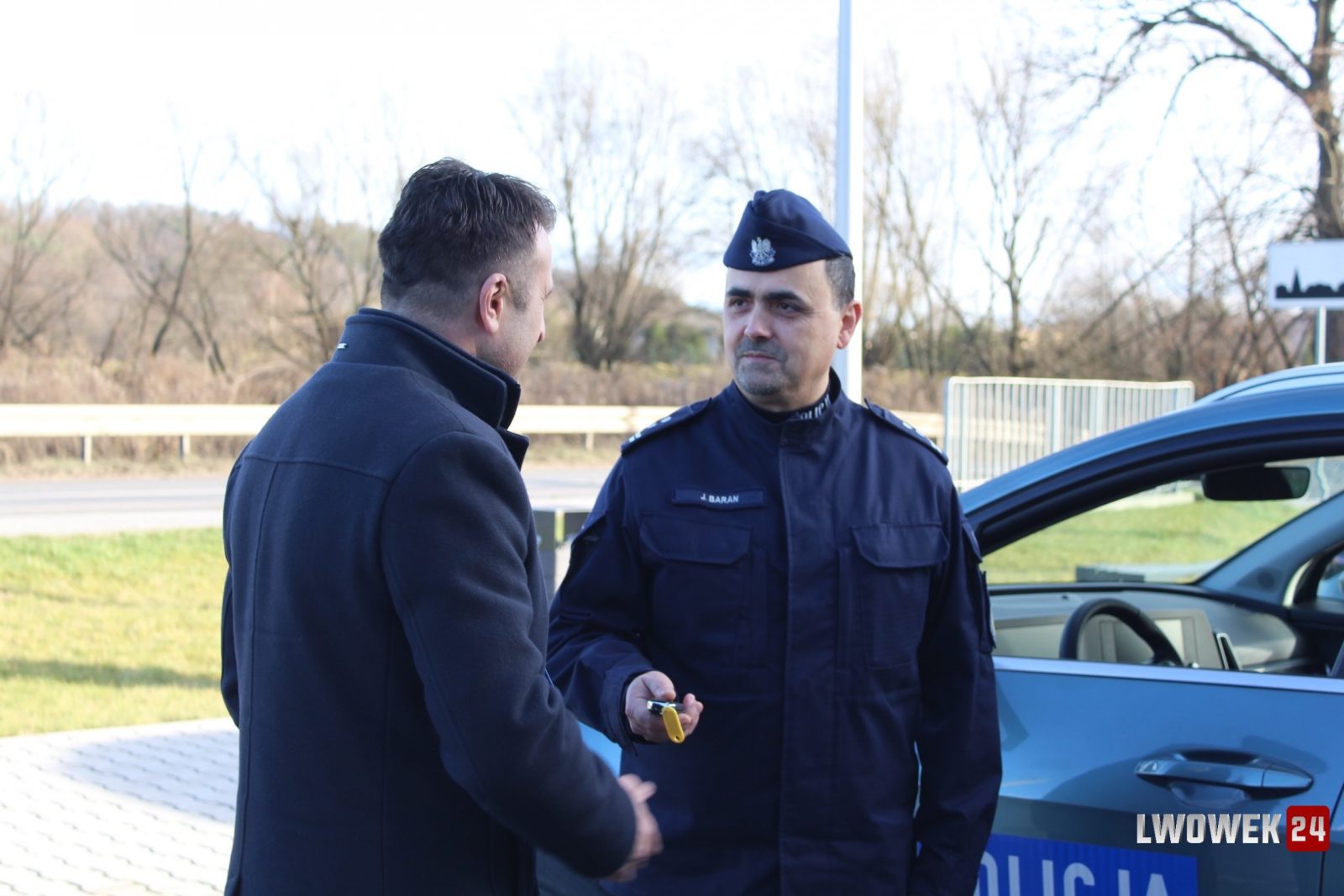 Nowe nieoznakowane radiowozy dla lwóweckiej policji