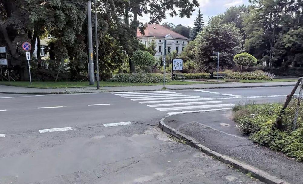 Sygnalizacja przy lwóweckim ZSOiZ? Tak proponują radni powiatu