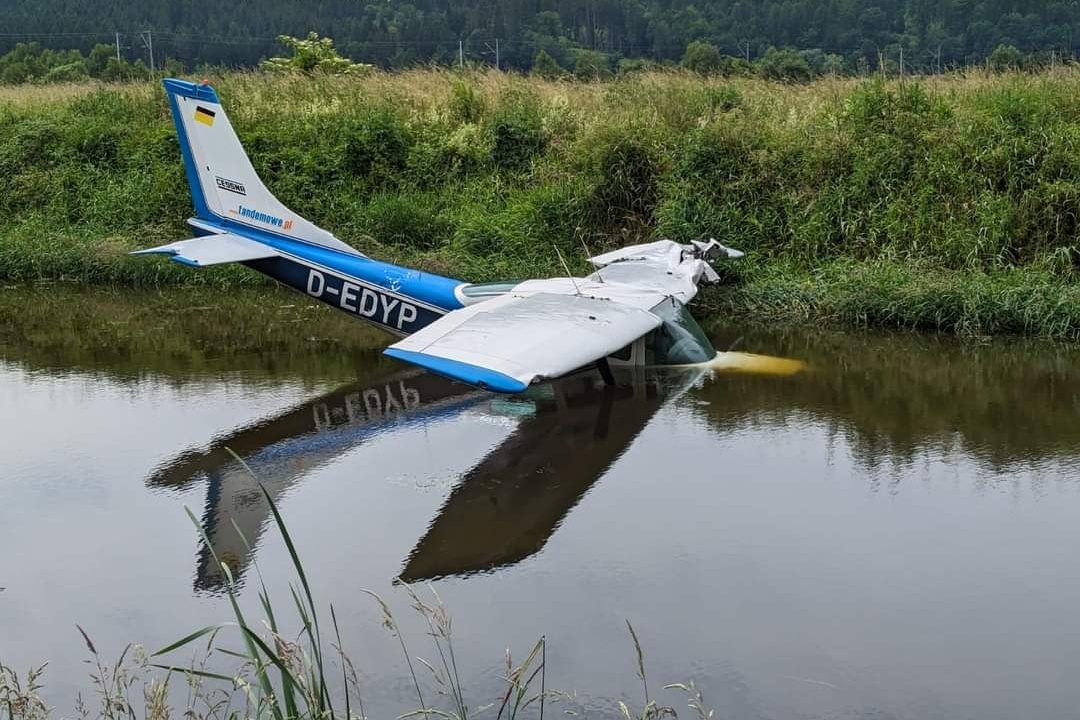 Awaryjne lądowanie na rzece