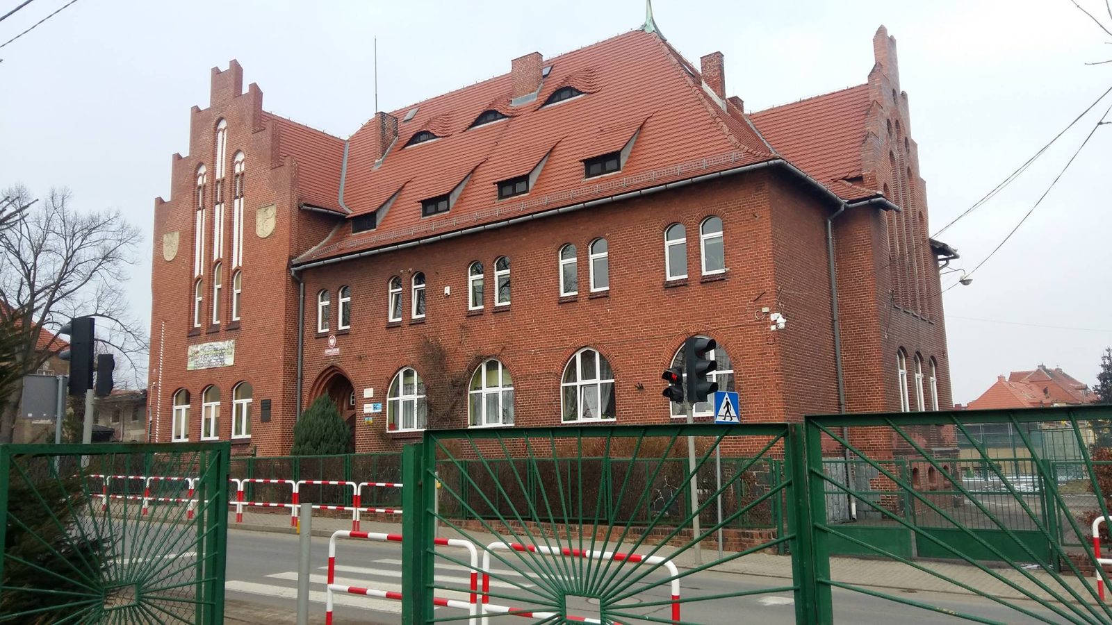 Ogłoszono konkurs na dyrektora gryfowskiej dwójki