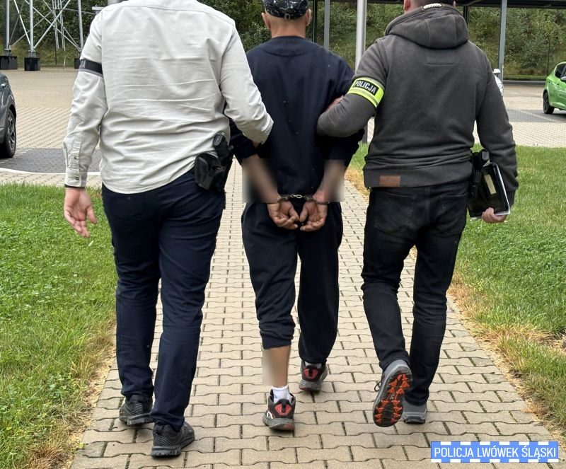 Areszt dla poszukiwanego 39-latka, który uciekał przed policjantami
