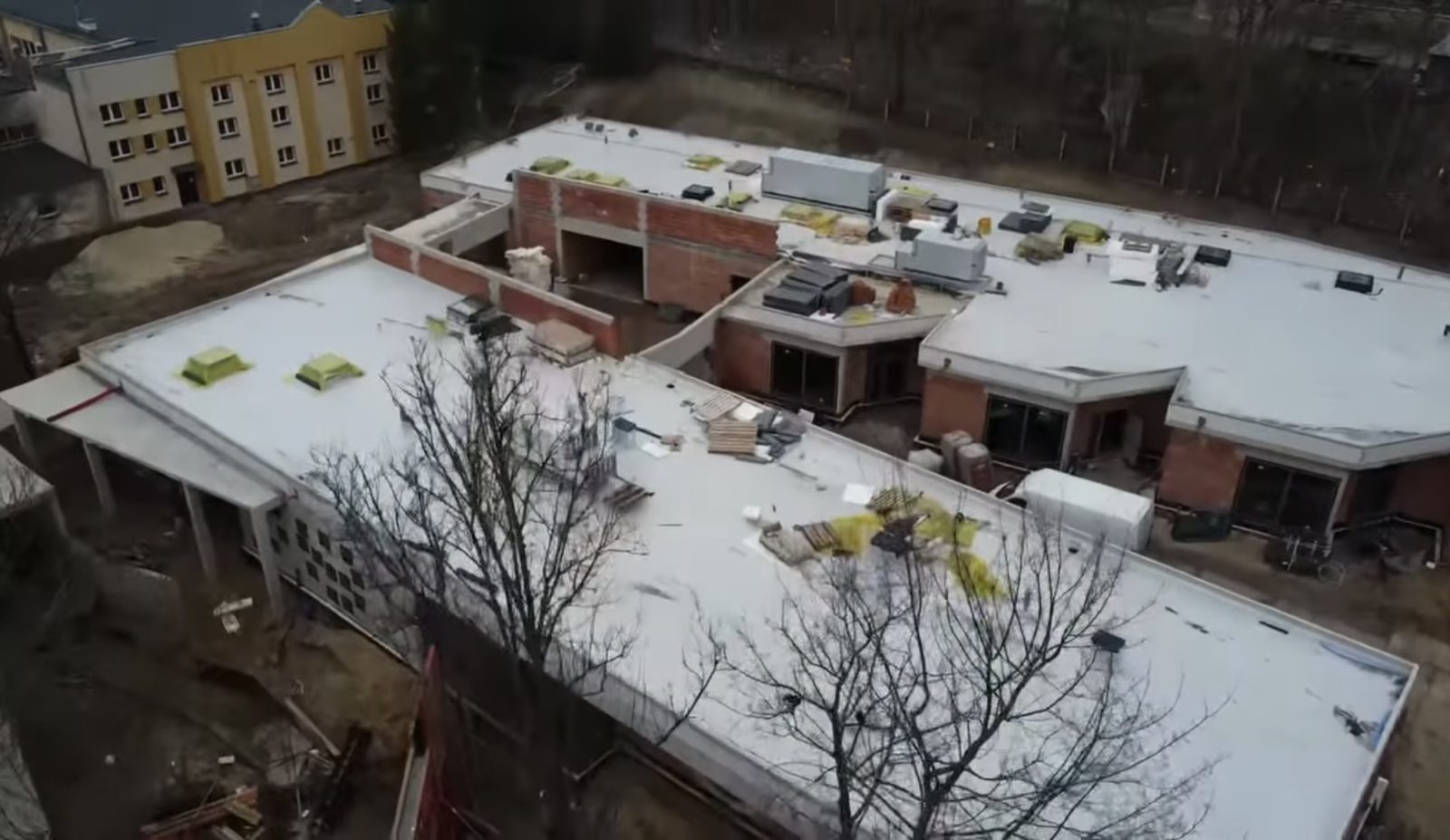 Wykonawca w upadłości, przedszkole w Lwówku Śl czeka na dokończenie budowy. Co dalej?