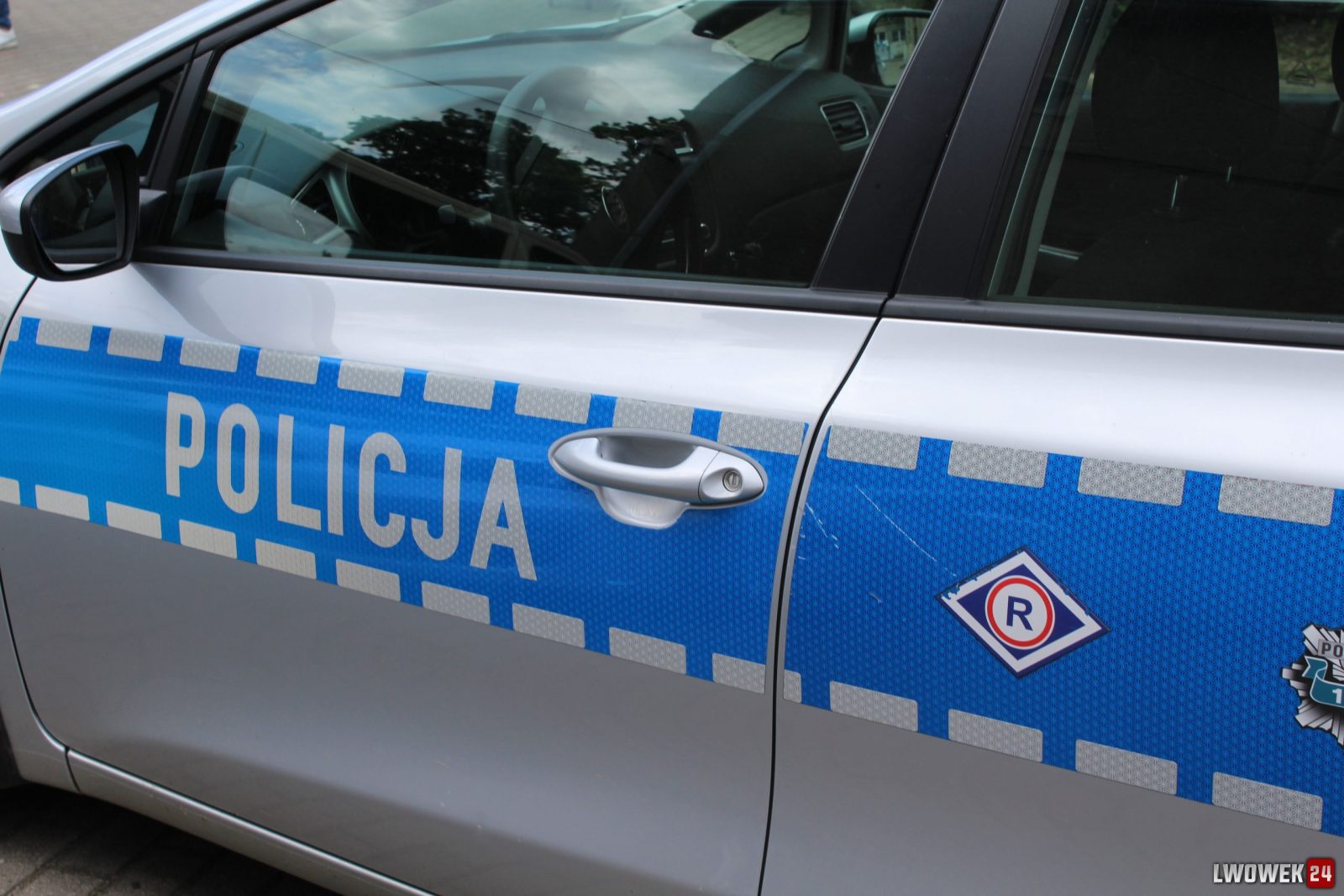 Uwaga na oszustów podszywających się pod bliskich – mężczyzna stracił 1200 zł poprzez wykorzystanie kodu BLIK