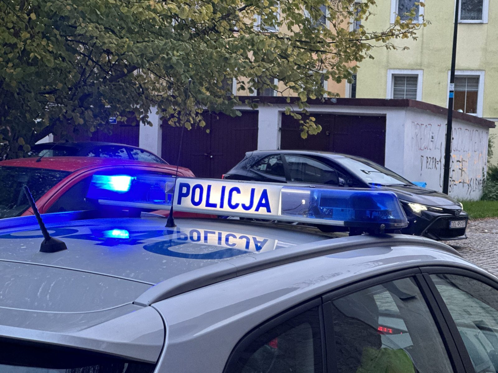 Czujność policjanta i szybka reakcja służb uratowały życie 76-latki