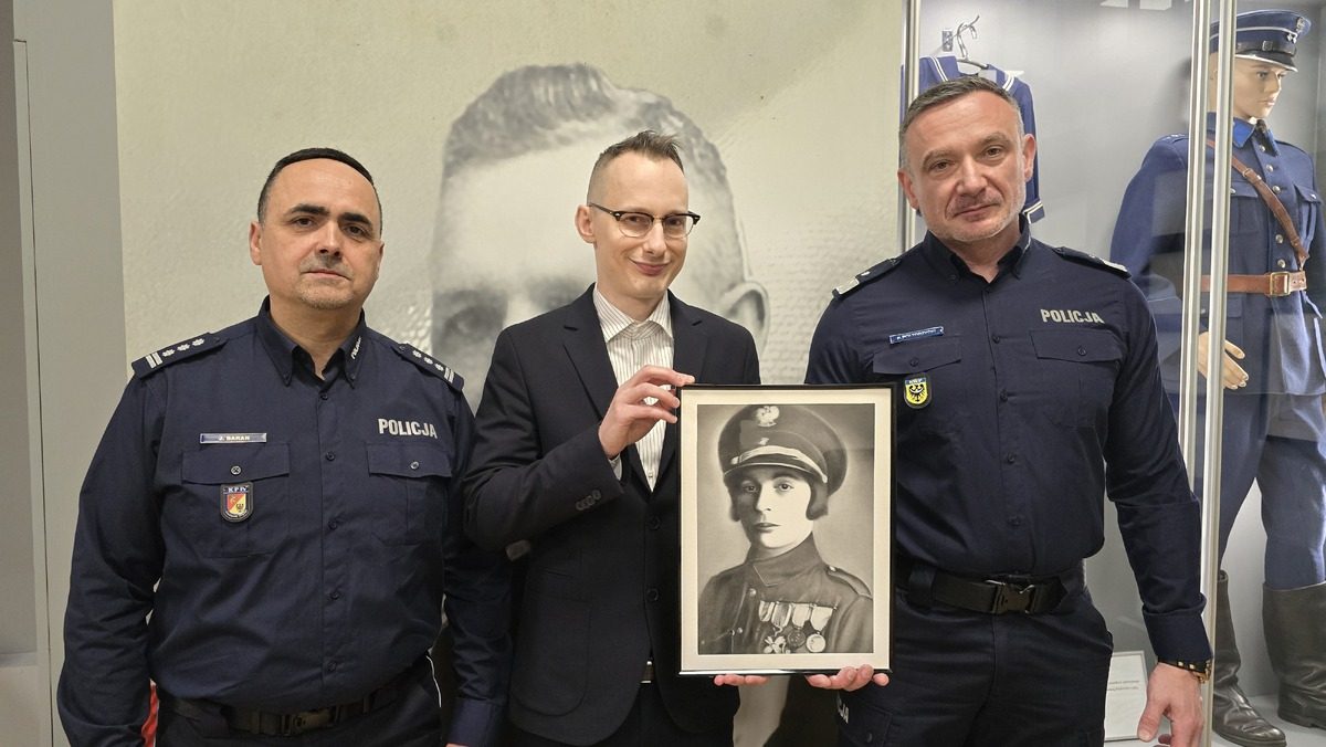 Niezwykły talent informatyka z lwóweckiej komendy
