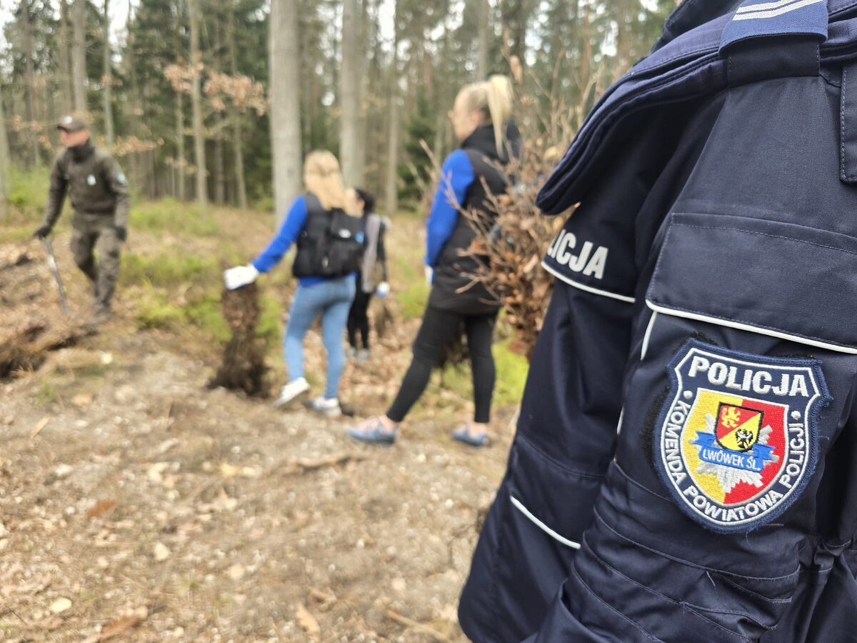 Policjantki wspólnie dla natury – Dzień Lasu w Nadleśnictwie Lwówek Śląski