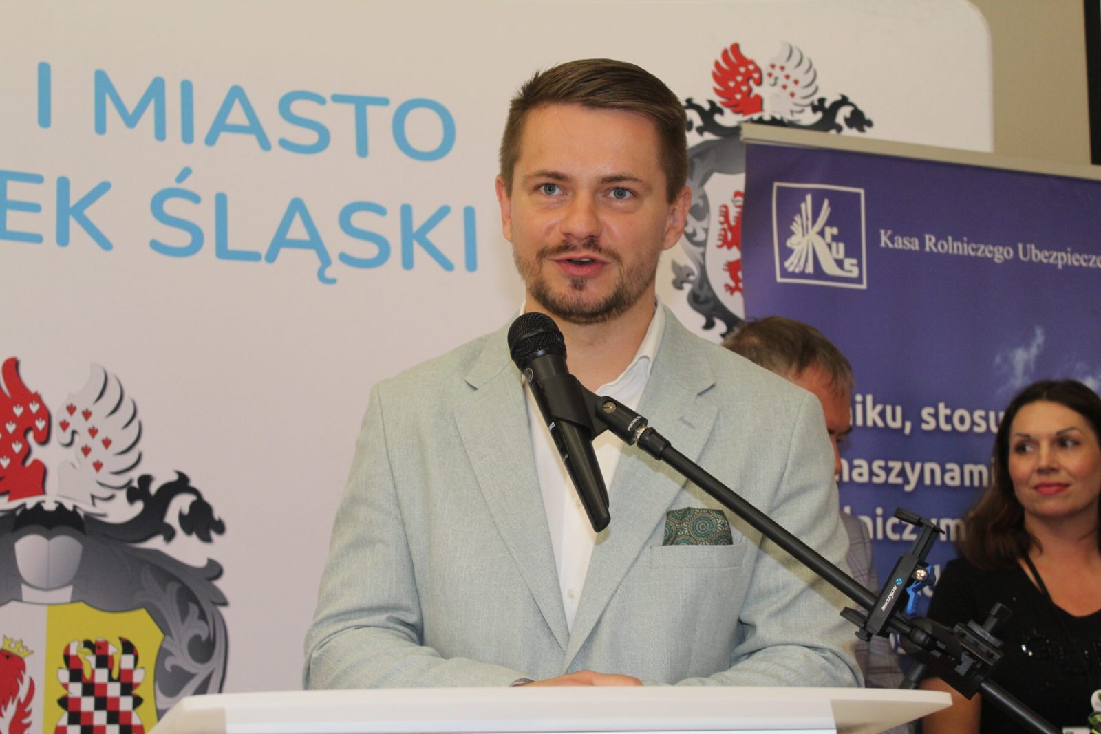 Burmistrz nie chce powiedzieć, ile wydał urząd na alkohol i ciastka. SKO uchyliło decyzję odmowną burmistrza