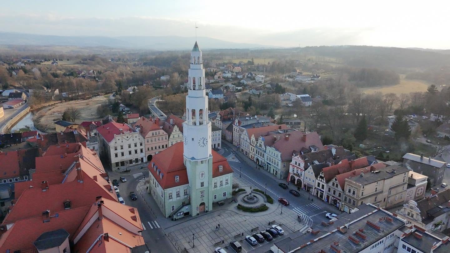 Egzamin ósmoklasisty: Tak wypadły gminy powiatu lwóweckiego. Gryfów Śląski wypadł najlepiej