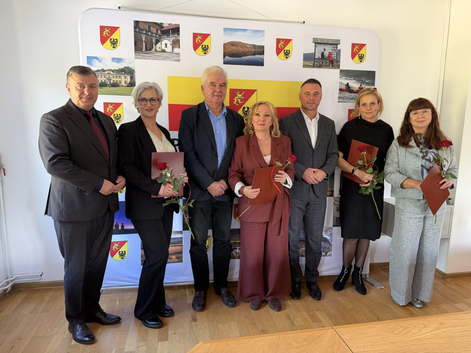 Powiat Lwówecki nagrodził nauczycieli. Wyróżniono 18 osób